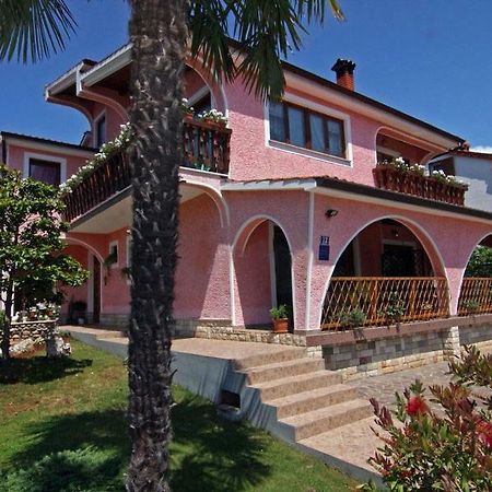 Apartments Darinka Porec Bagian luar foto