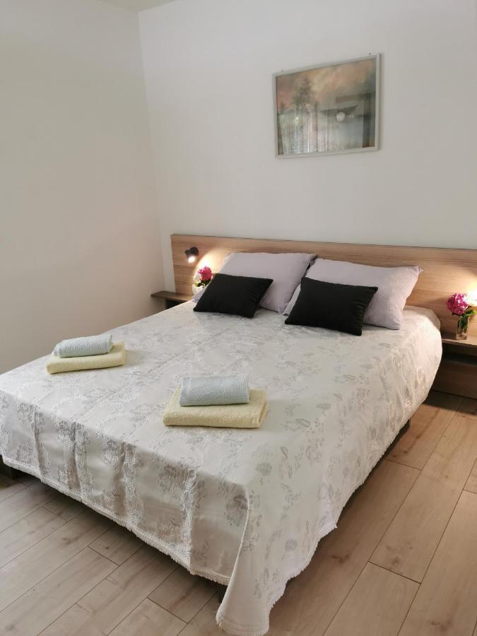 Apartments Darinka Porec Bagian luar foto