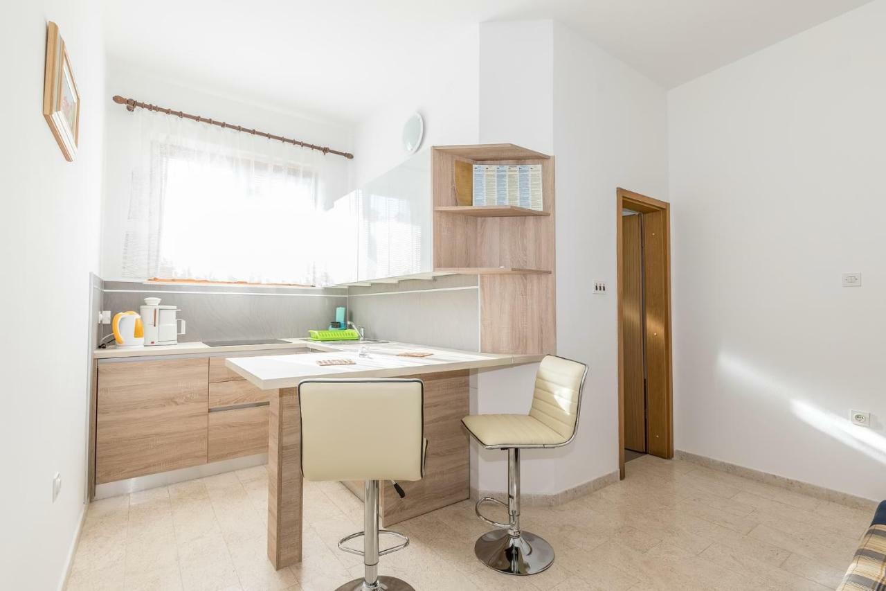 Apartments Darinka Porec Bagian luar foto